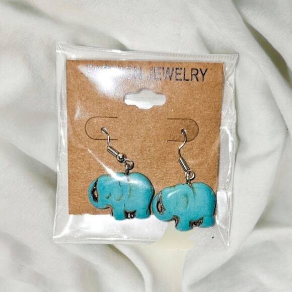 Boutique New handcarved turquoise semiprecious elephant earrings - Picture 7 of 7